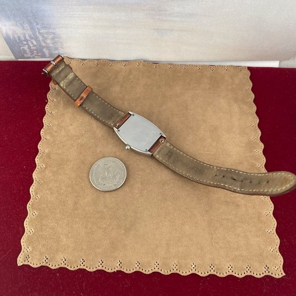 Tourneau Watch with Swiss Designed with Beautiful Guilloche Enamel Dial - Picture 7 of 9